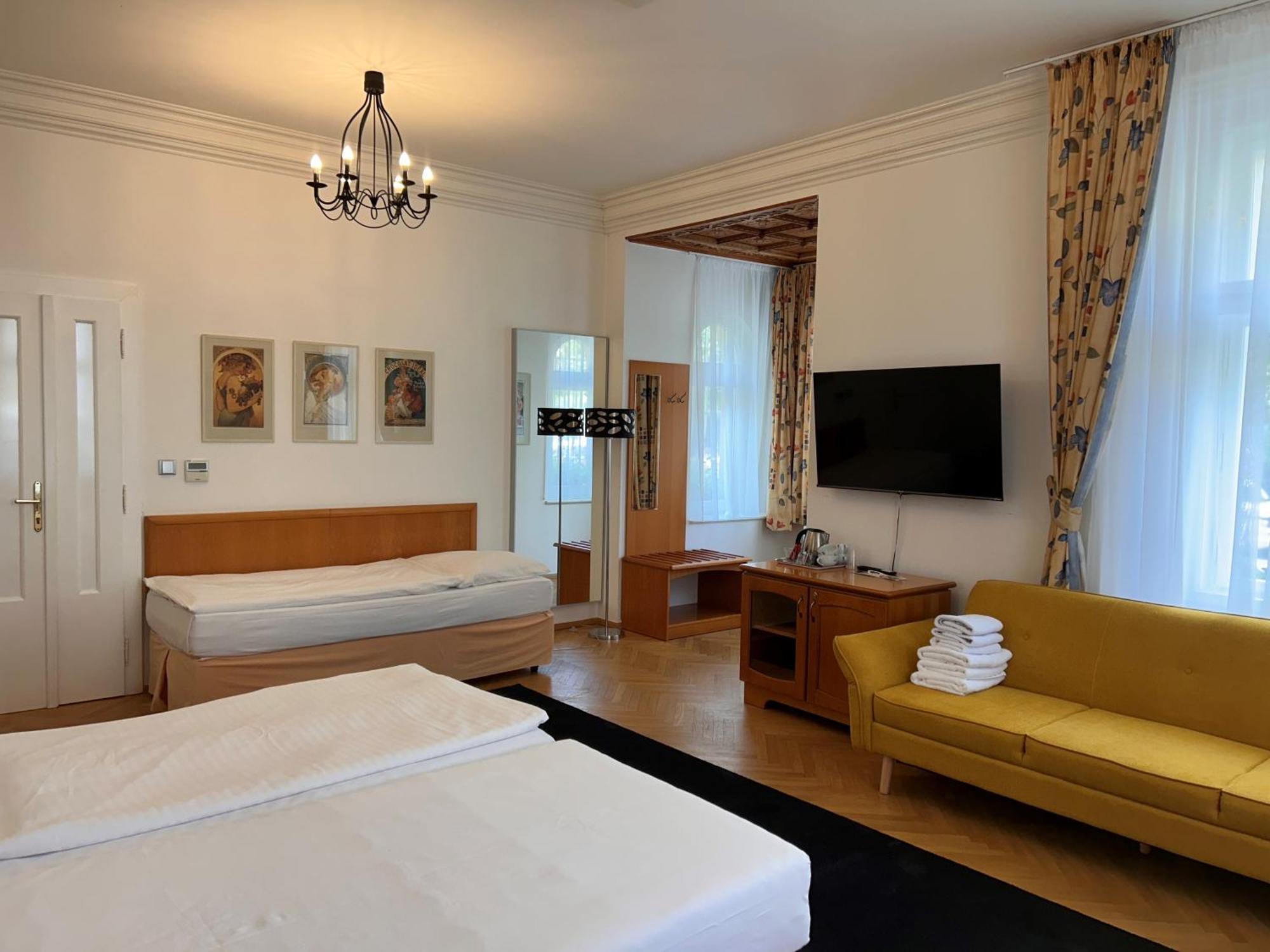 Pension Jana - Domov Mladeze Prague Luaran gambar
