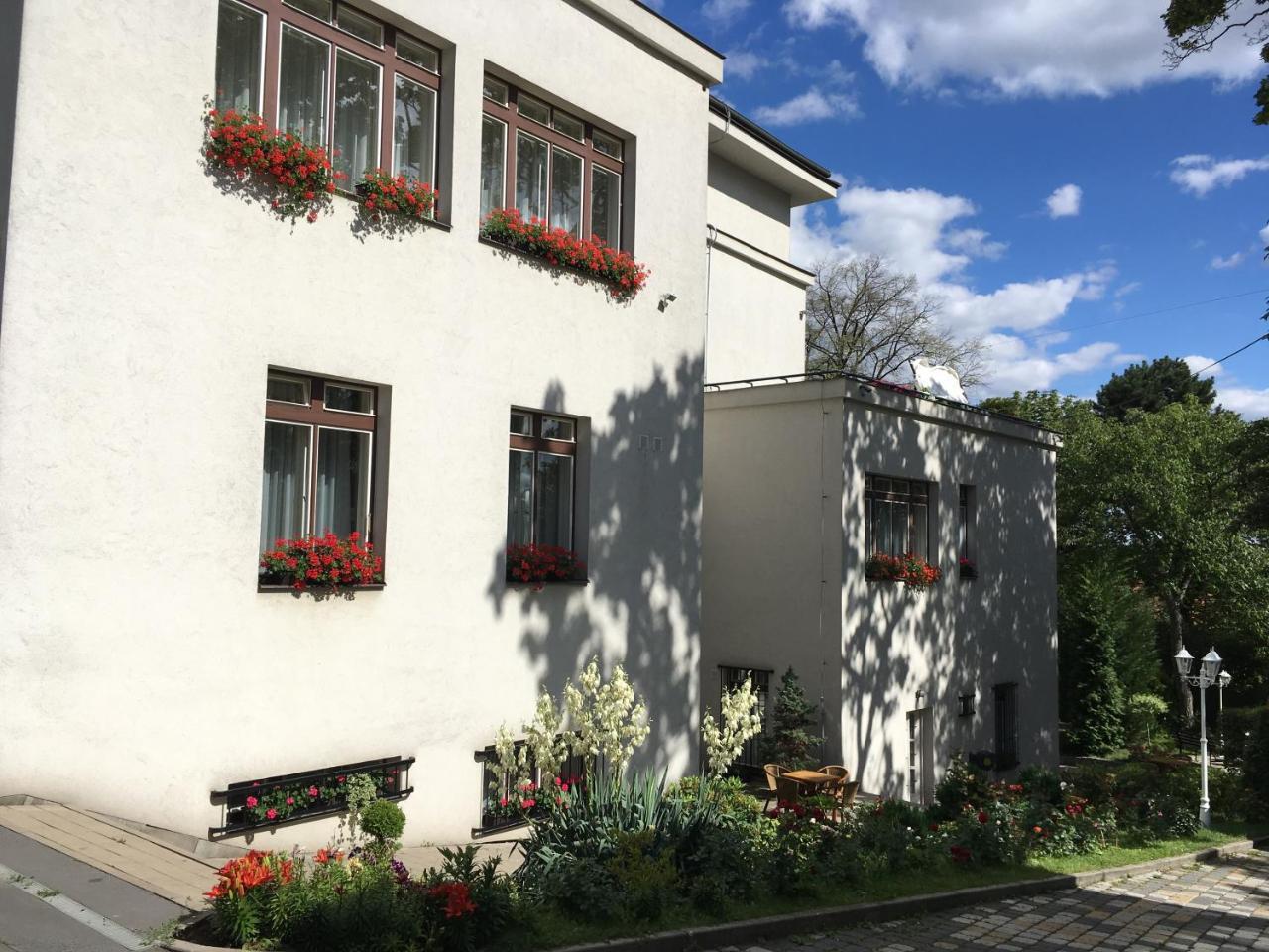 Pension Jana - Domov Mladeze Prague Luaran gambar