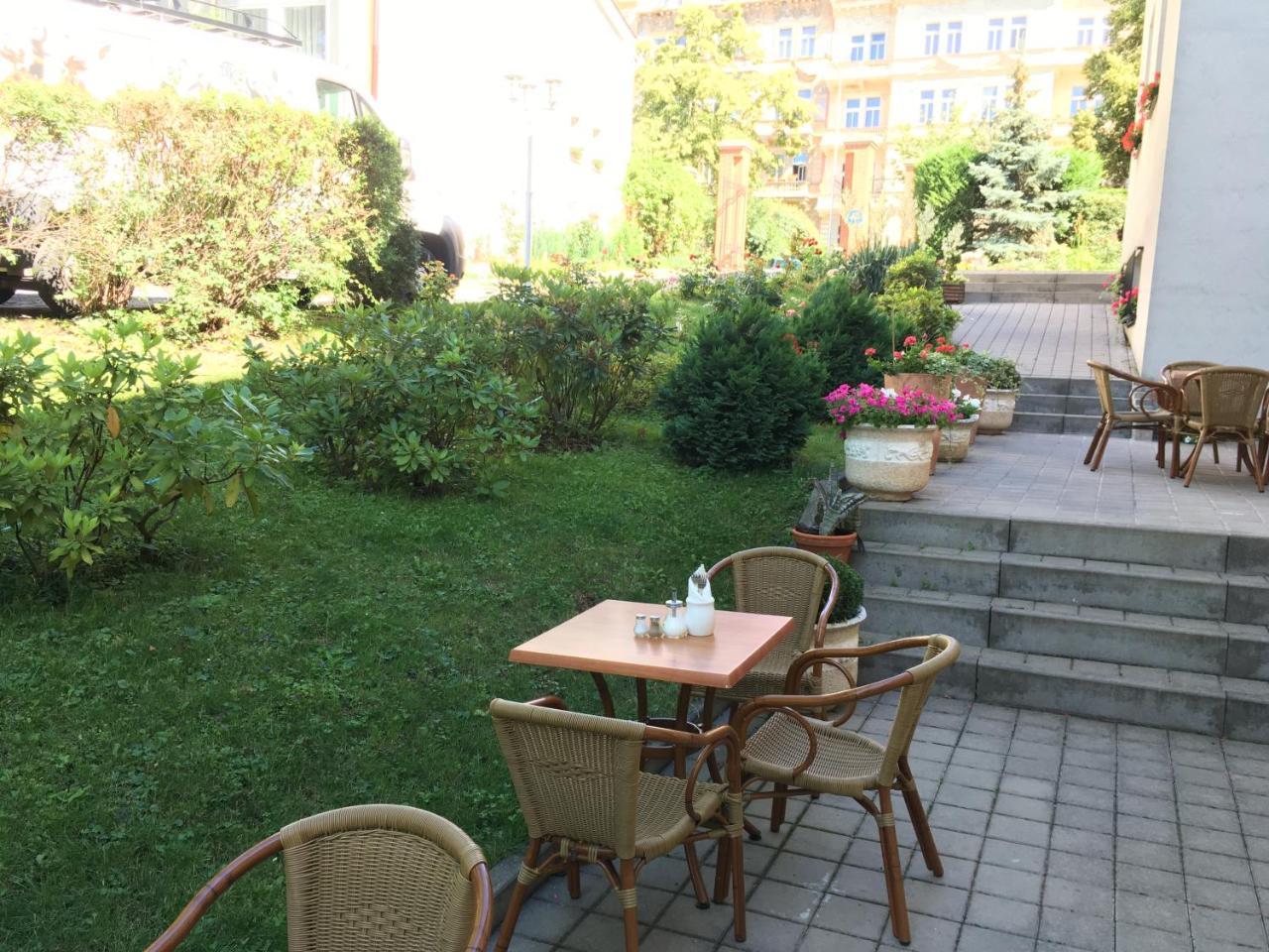 Pension Jana - Domov Mladeze Prague Luaran gambar