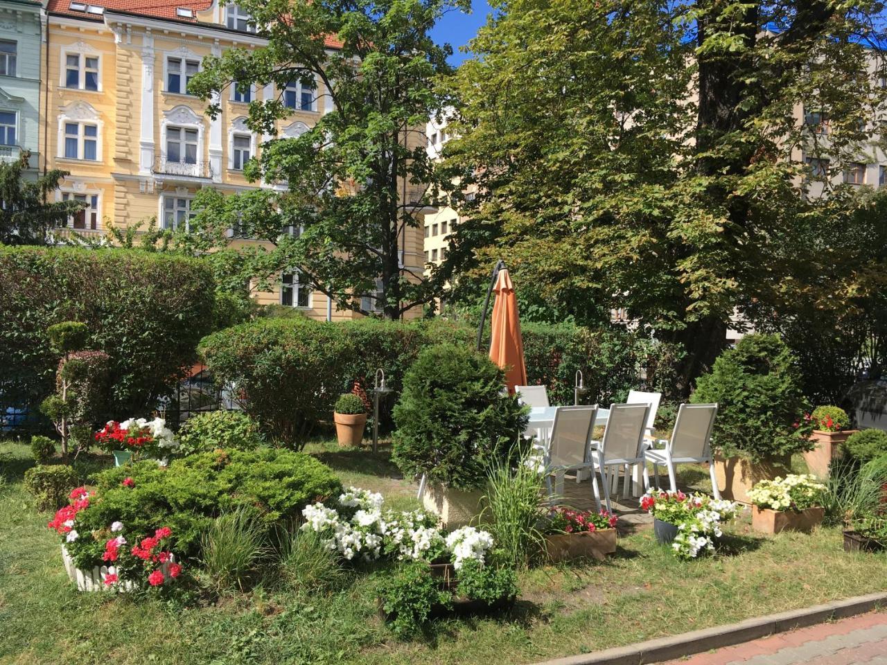 Pension Jana - Domov Mladeze Prague Luaran gambar