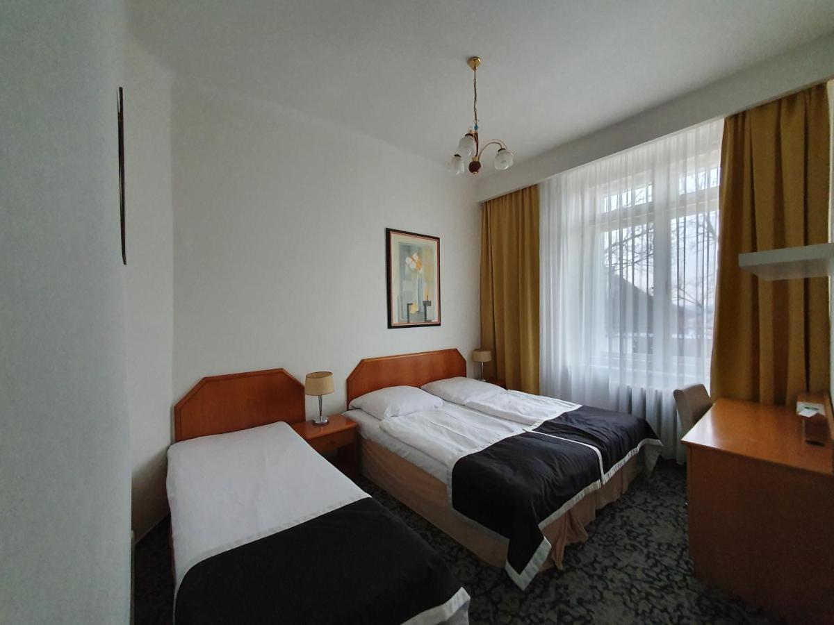 Pension Jana - Domov Mladeze Prague Luaran gambar